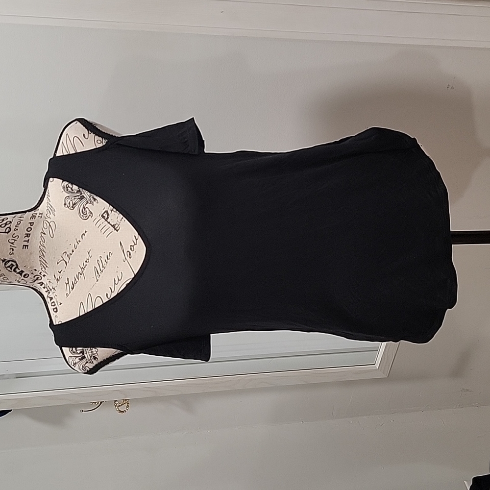 ✨️ Love Fire Cold Shoulder Shirt x small